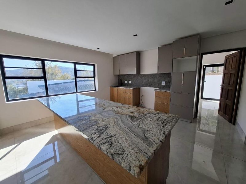 Exquisite New Home with Breathtaking Views – Ludwigsdorf N$13,000,000 - Photo 5
