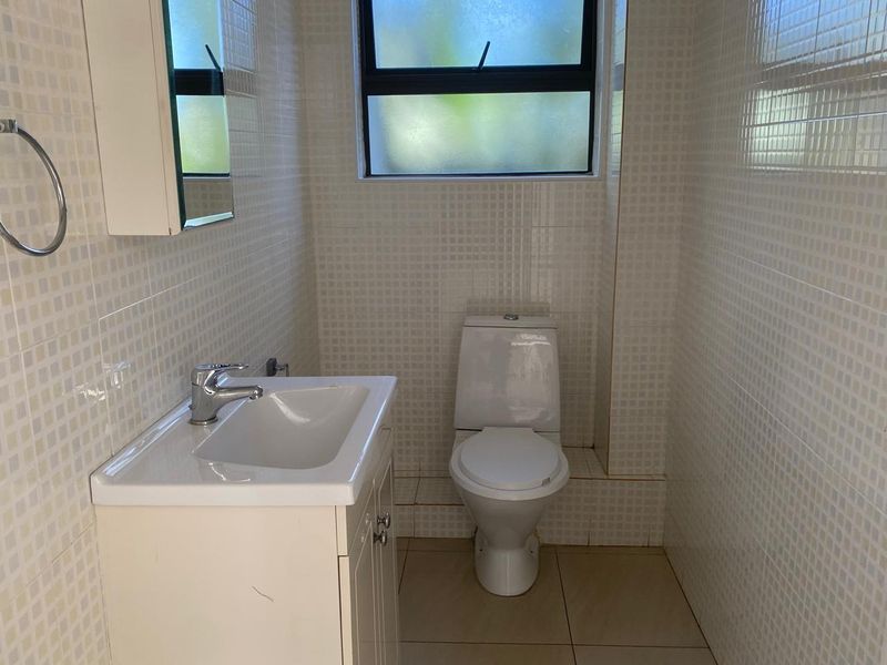 Rental Home in Palm Lakes Estate - Photo 8