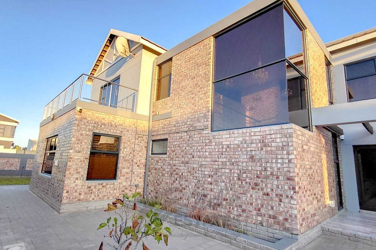 Beautiful Family Home For Sale in Kramersdorf, Swakopmund - Photo 4