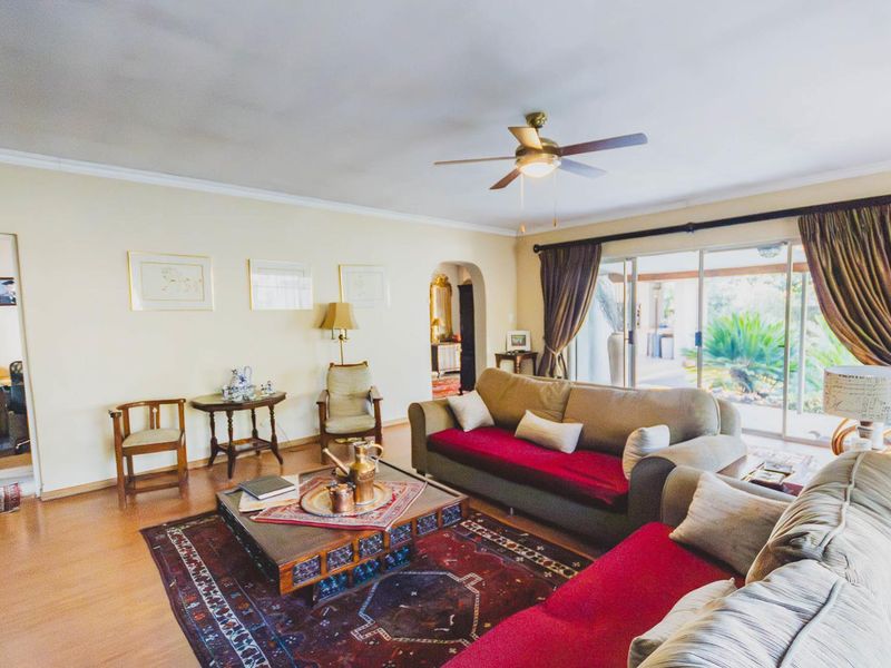 Spacious family abode in a security estate! - Photo 5