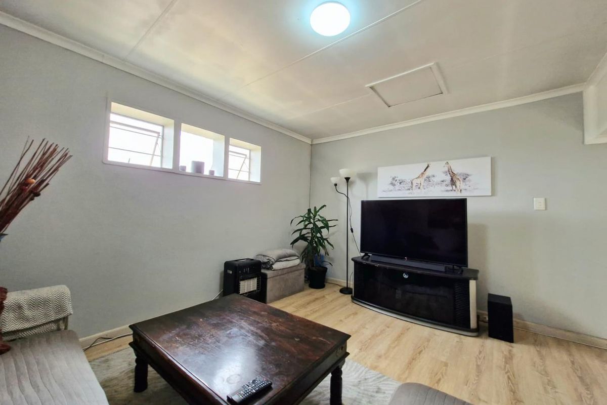 Investment opportunity R12 000pm  Active new Lease - Semi-Detached 2-Bedroom, 1-Bathroom Townhouse . - Photo 5