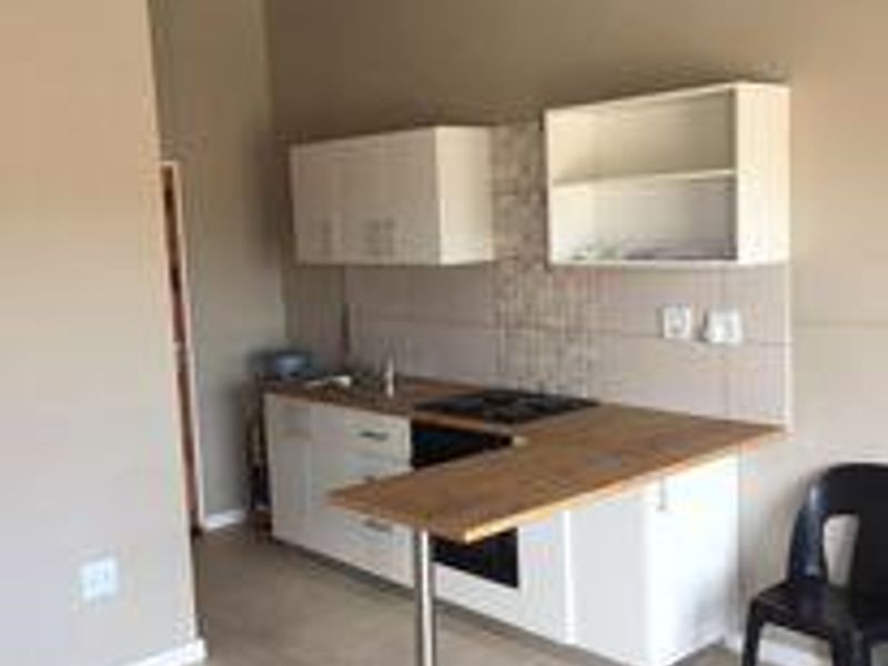 OCLE 1ST FLOOR 2 BEDROOM APARTMENT FOR SALE IN OTJOMUISE EXT. 3 - Photo 2