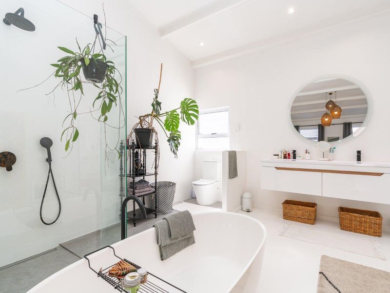 Charming Chamberlain,Versatile Home in Upper Woodstock - Photo 10