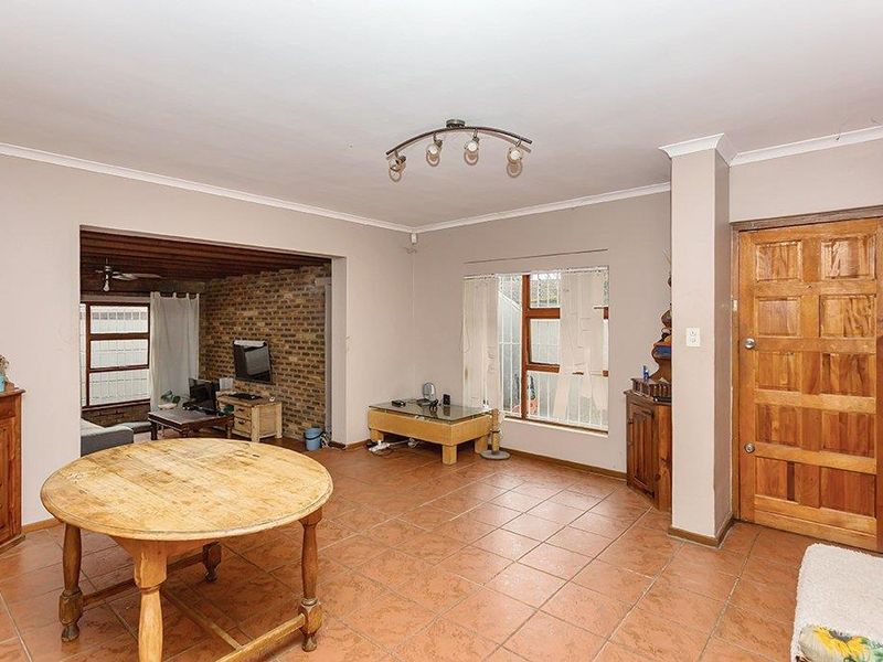 Three Bedroom Home with Entertainment Area and Mancave/Outside Office - Photo 2