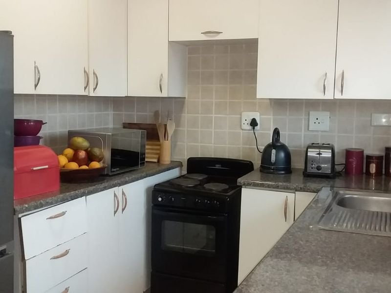 A MODERN APARTMENT - Photo 2