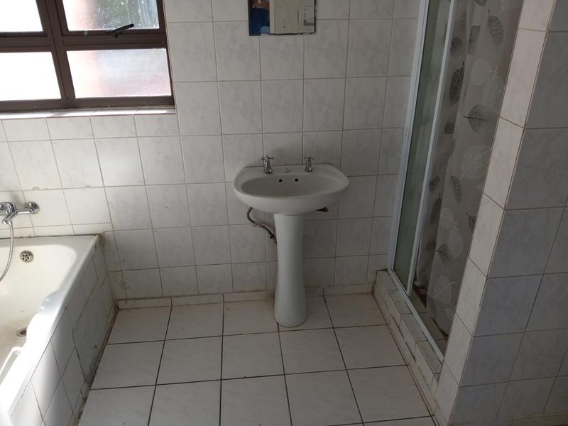 Practical 2-Bedroom Rental in Established Meer En See, Richards Bay - Photo 7