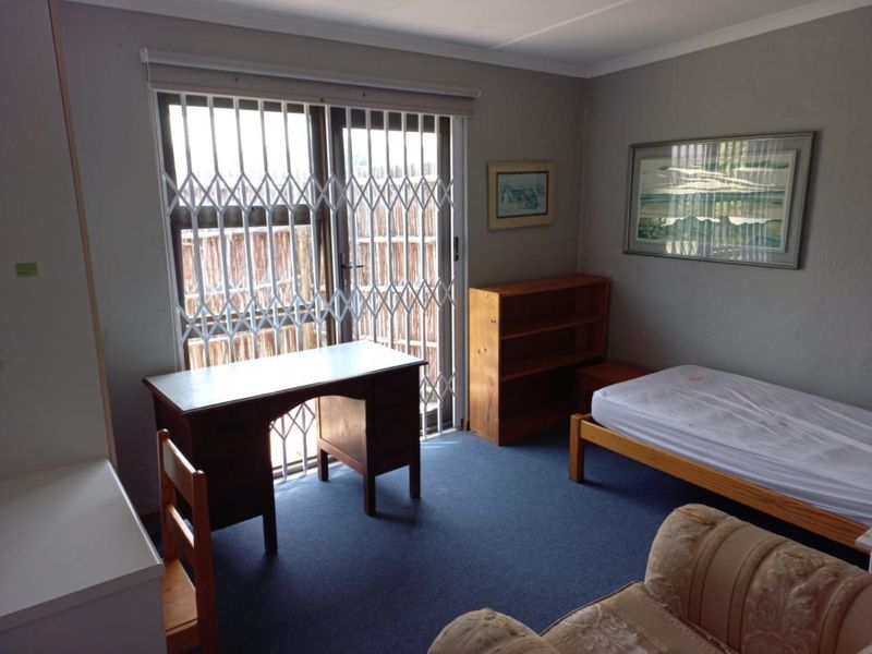 Female Student Accommodation - Summerstrand - Photo 7