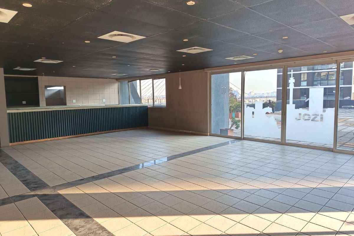 Premium Office Space | 9,193 m2 | Net Rental: R85/m2 | Operational Costs: R12/m2 Secure an exceptional commercial opportunity with this expansive 9,193 m2 - Photo 3