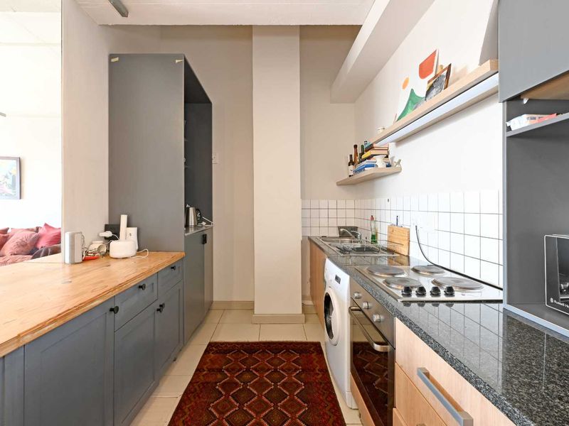 Apartment with Views and Strong Investment Appeal in Upper East Side - Photo 6