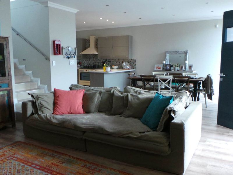 3 bedrooms House in Fairways Estate - Photo 2