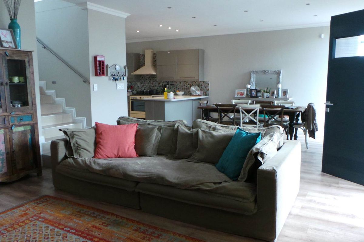 3 bedrooms House in Fairways Estate - Photo 2