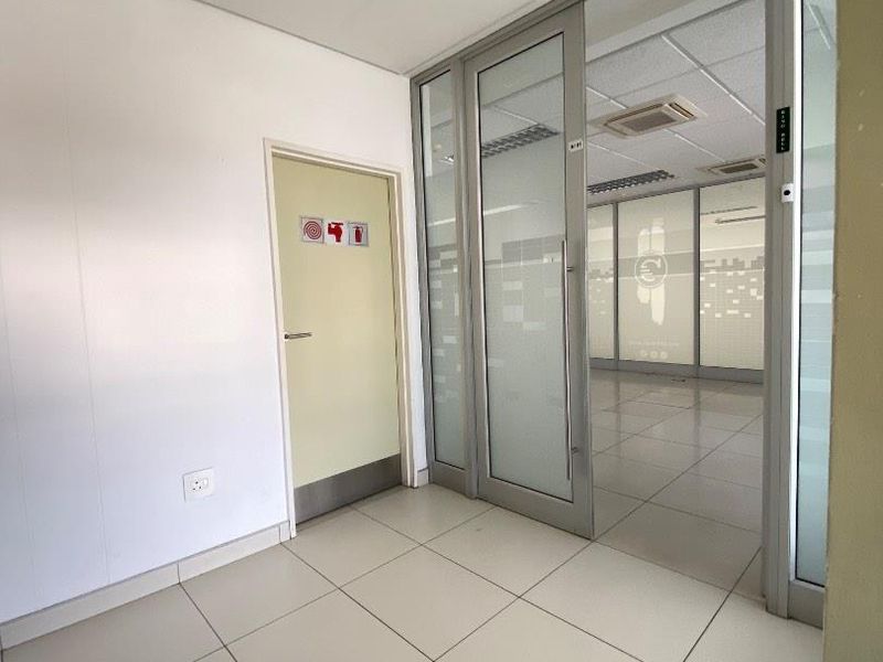 OFFICE SPACE TO LET IN AUSSPANPLATZ - Photo 3