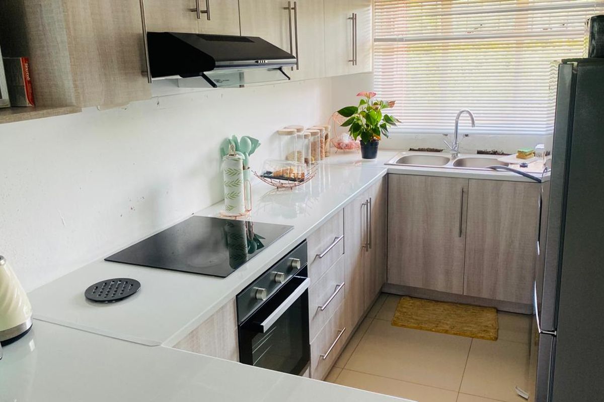 1-Bedroom Apartment in Secure Complex - Photo 3