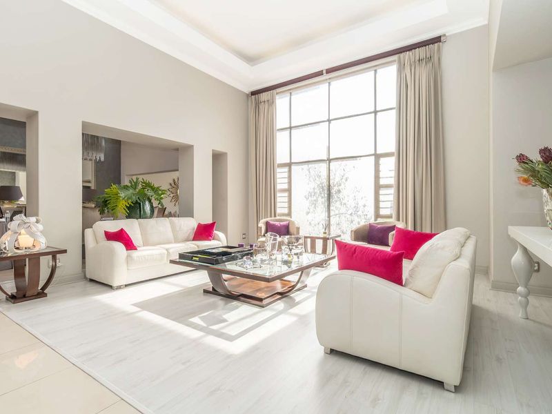 Sophisticated Living in Sought-After Brooklands Estate - Photo 6