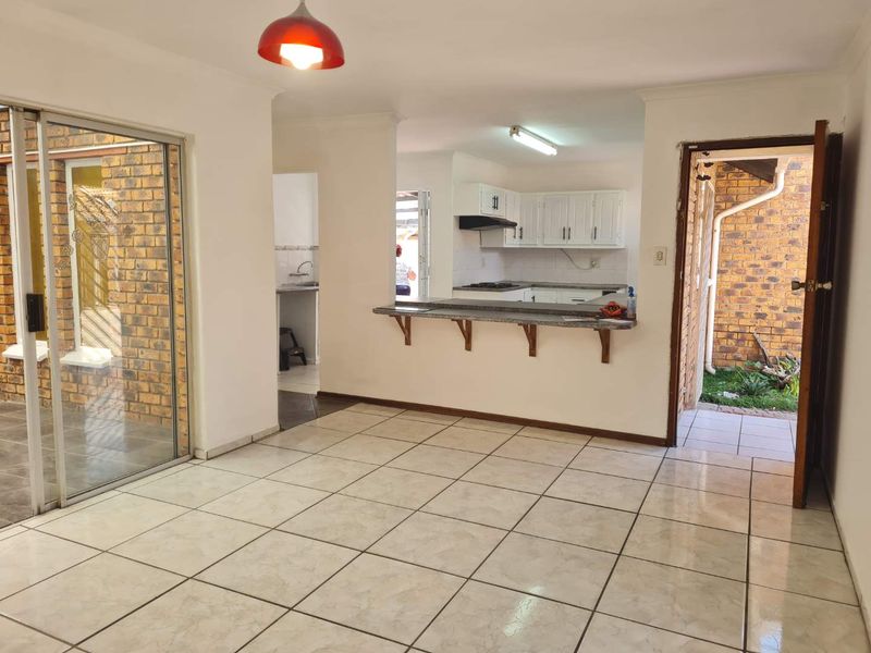 Simplex Town House - Photo 7