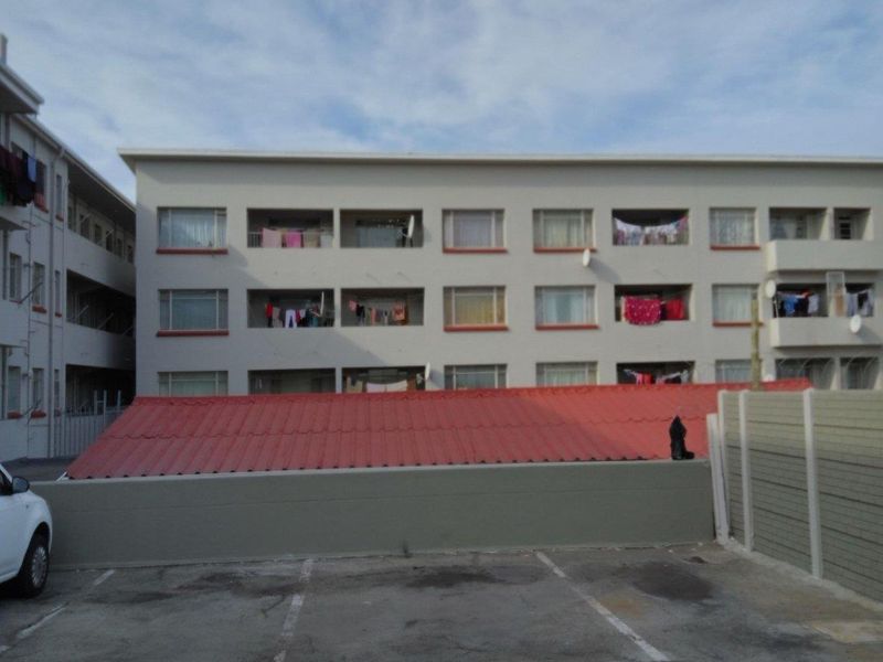 Bachelor Flat available in Sydenham in Port Elizabeth - Photo 9