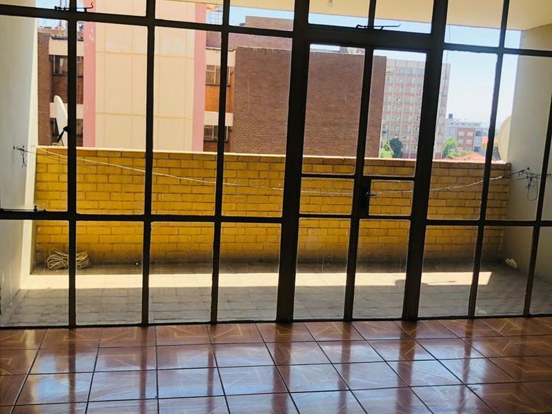 Explore Ideal Living: Security & Convenience Combined! - Photo 6