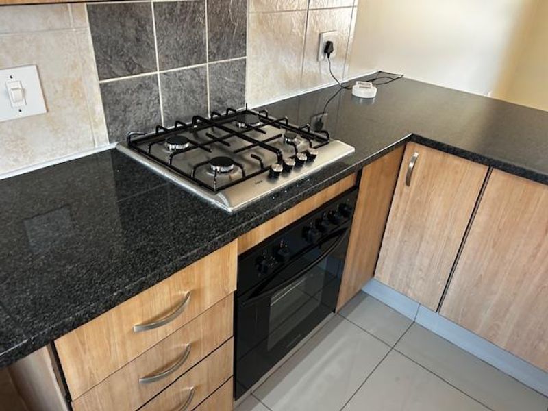 2 Bedroom first floor apartment for sale - Photo 7