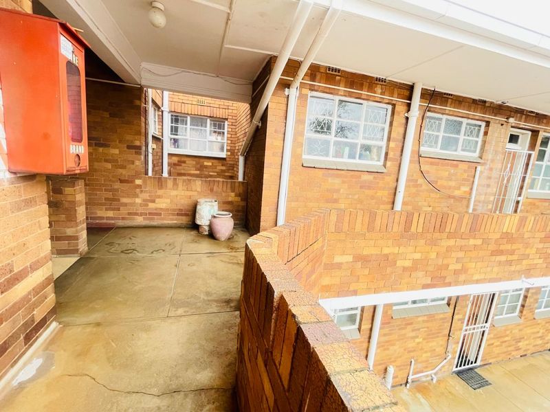 An Elegant Retreat in Germiston South's Premier Complex!!! - Photo 6