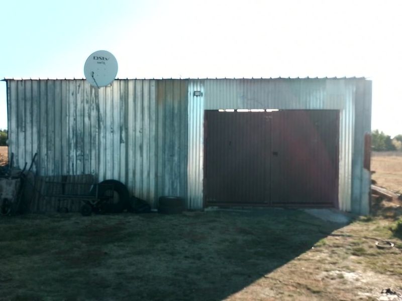 SMALL HOLDING.PROPARTY SURROUND BY 1.8METER GAME FENCE. - Photo 9