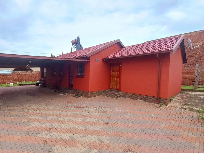 Three bedrooms house for sale in Atteridgeville - Photo 10