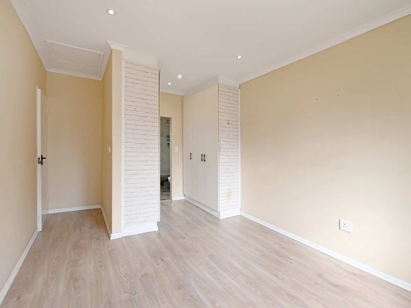 Charming Family Home with Entertainment Area & Separate Studio Apartment - Photo 7