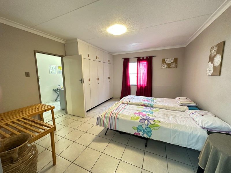 4 Bedroom House For Sale in Klein Windhoek - Photo 7