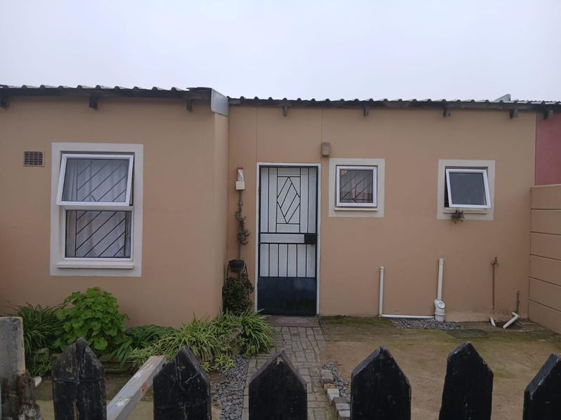 Charming 2-Bedroom Semi-Detached House in New Beginning - Photo 4