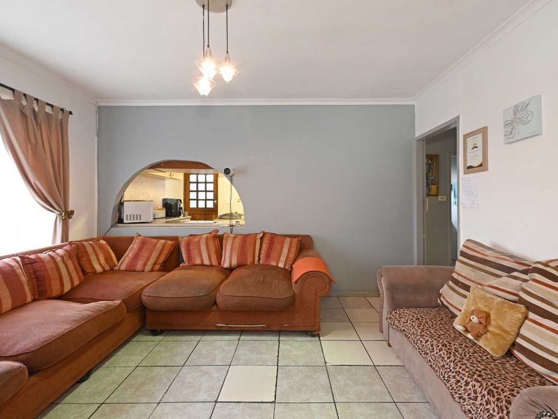 Spacious Dual Living Property - Photo 7