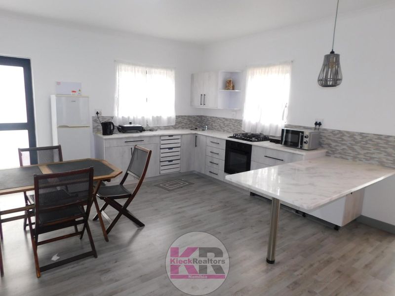 3 Bedroom House for Sale in Henties Bay - Photo 5