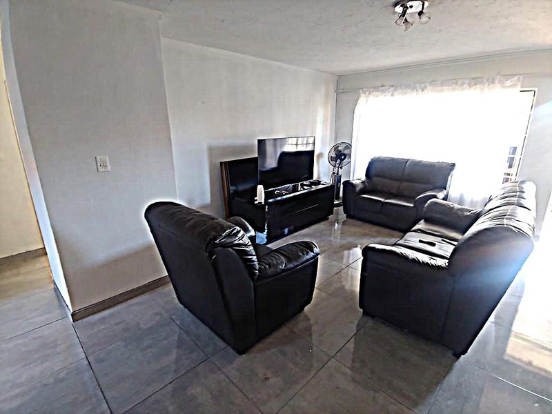 2 Bedroom Townhouse for rent - Photo 2