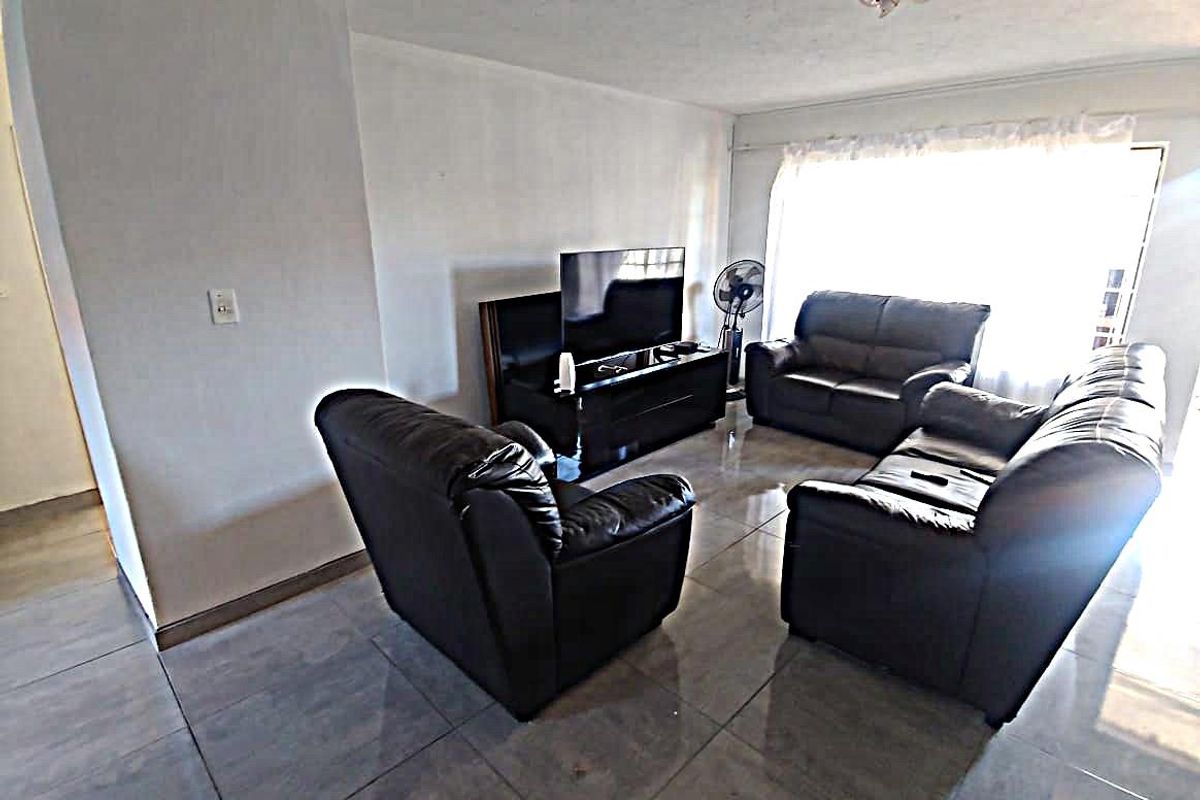 2 Bedroom Townhouse for rent - Photo 2