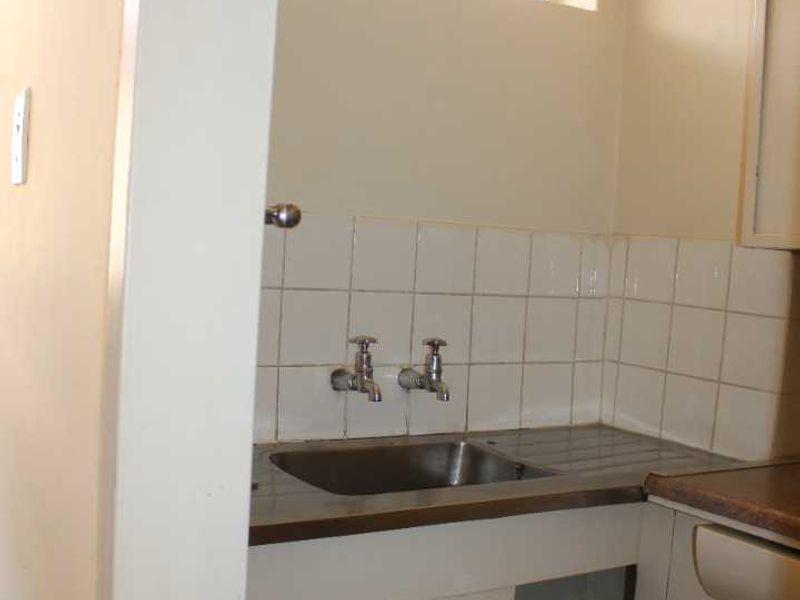 Bachelor Apartment | Louis Mansions, Sunnyside, Pretoria - Photo 5