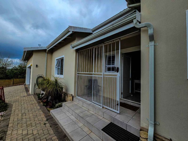 The perfect family home with modern finishes. - Photo 2