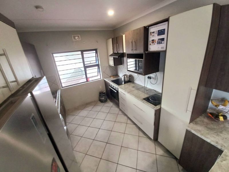 Three bedrooms house for sale in Capital View - Photo 9