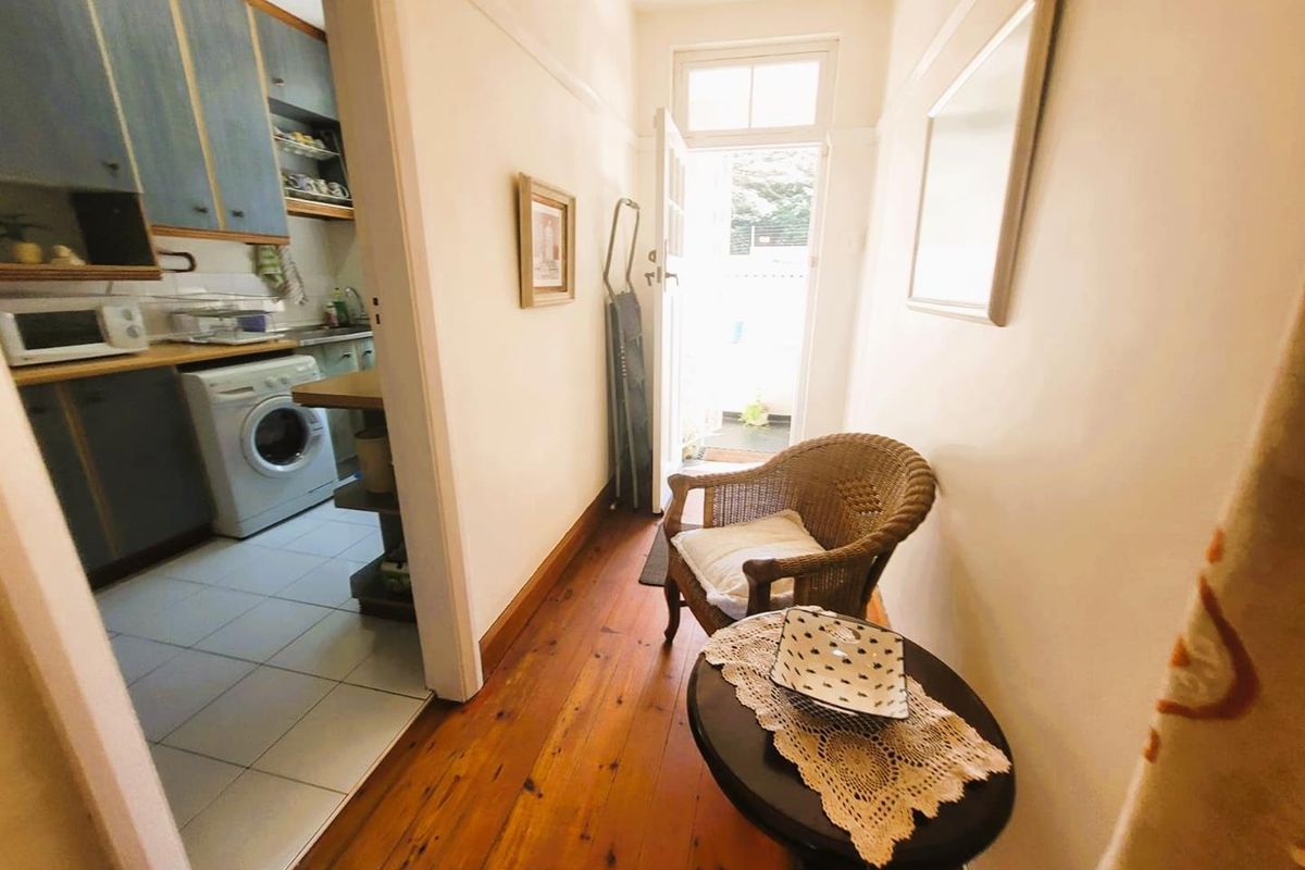 Spacious 2 Bedroom apartment close to schools and shops - Photo 4