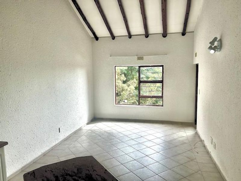 Beautiful Unfurnished One Bedroom apartment in Morningside FOR SALE - Photo 5