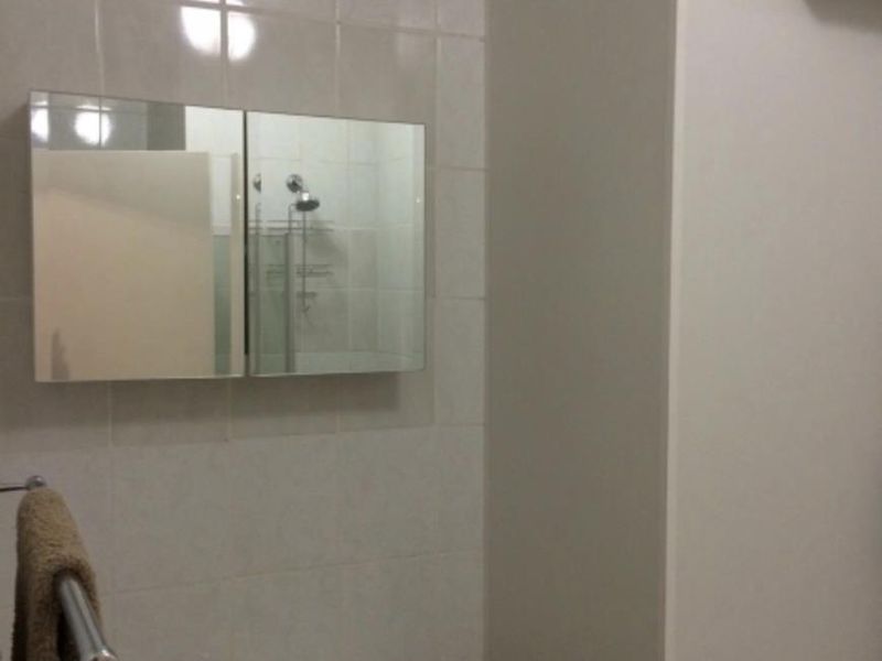 A CHARMING ONE BEDROOM APARTMENT - Photo 5