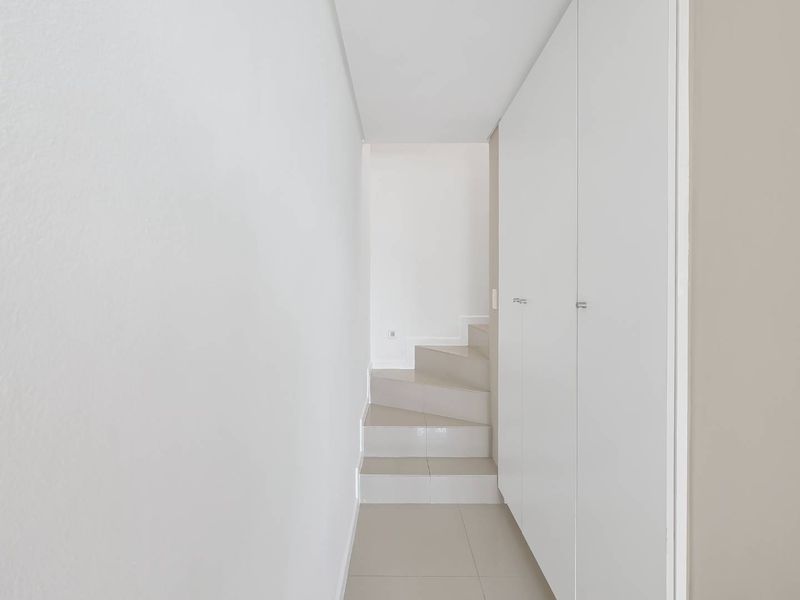 Secluded Comfort: Furnished Apartment with Parking - Photo 9