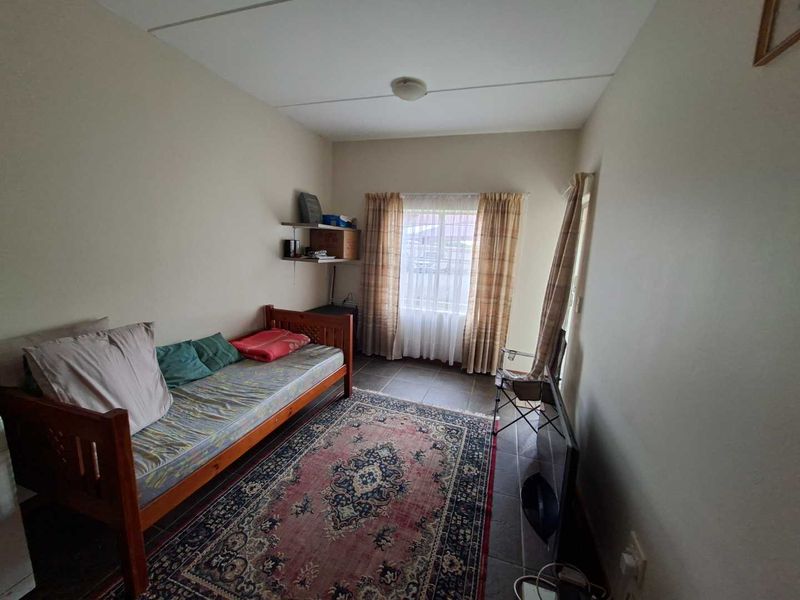 CHARMING 1 BEDROOM APARTMENT WITH MODERN TOUCHES - Photo 6
