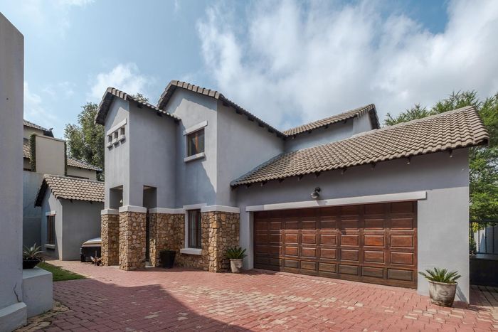 Property #2369170, House For Sale in Olympus