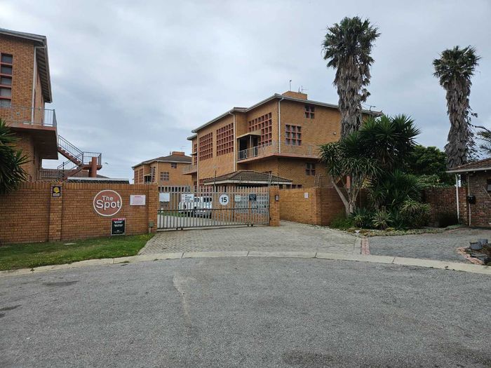 Property #2485405, Apartment Rental Monthly in Bluewater Bay