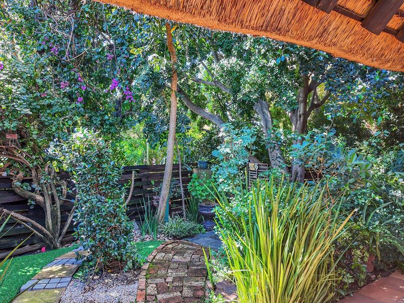 This charming and distinctive home could be your dream property. - Photo 3