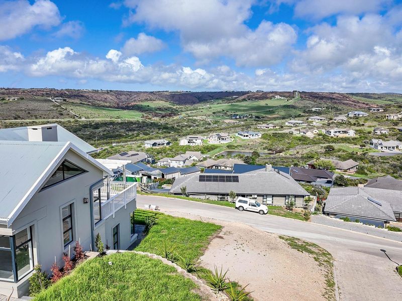Modern Coastal Masterpiece in Seemeeupark, Mossel Bay - Photo 4