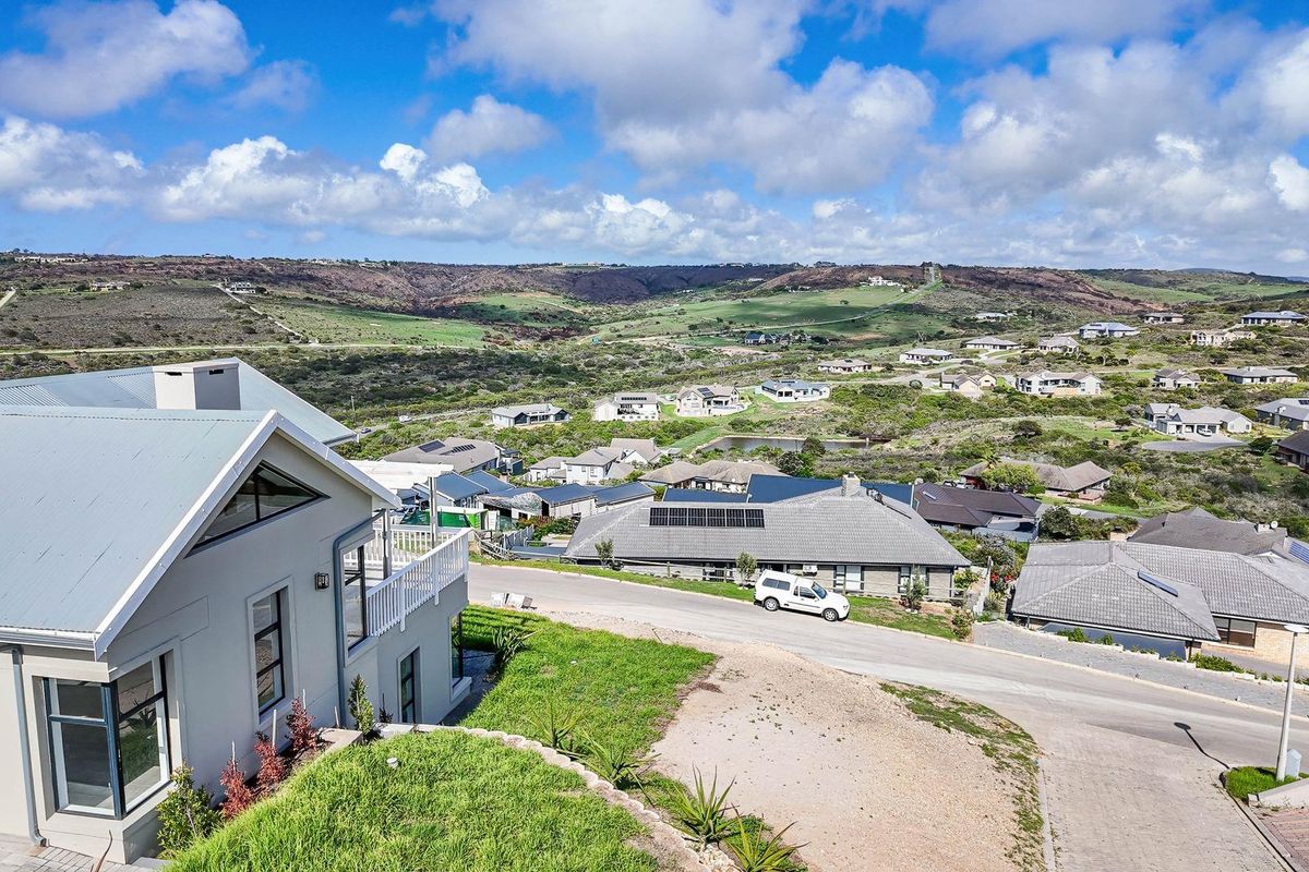 Modern Coastal Masterpiece in Seemeeupark, Mossel Bay - Photo 4