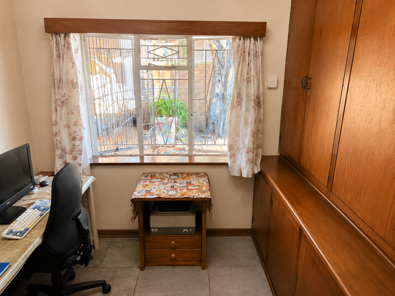 3 Bedroom House in Meyerspark - Photo 8