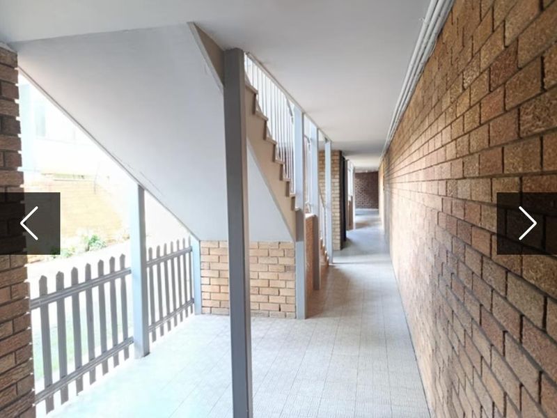 **Charming 2-Bedrooms m Flat in the Heart of Sunnyside** - Photo 5