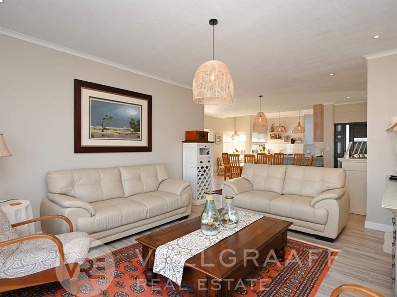 Five-Bedroom Seafront Home For Sale - Mile 4, Extension 1 - Photo 9