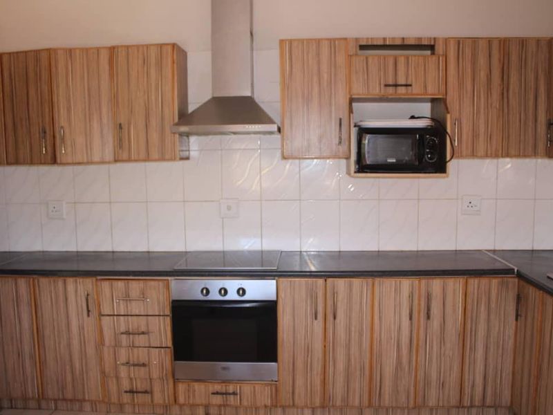 Three bedrooms house for sale in Outjo,  Selling Price N$1200000 (cost included), erf size 795 sqm - Photo 4