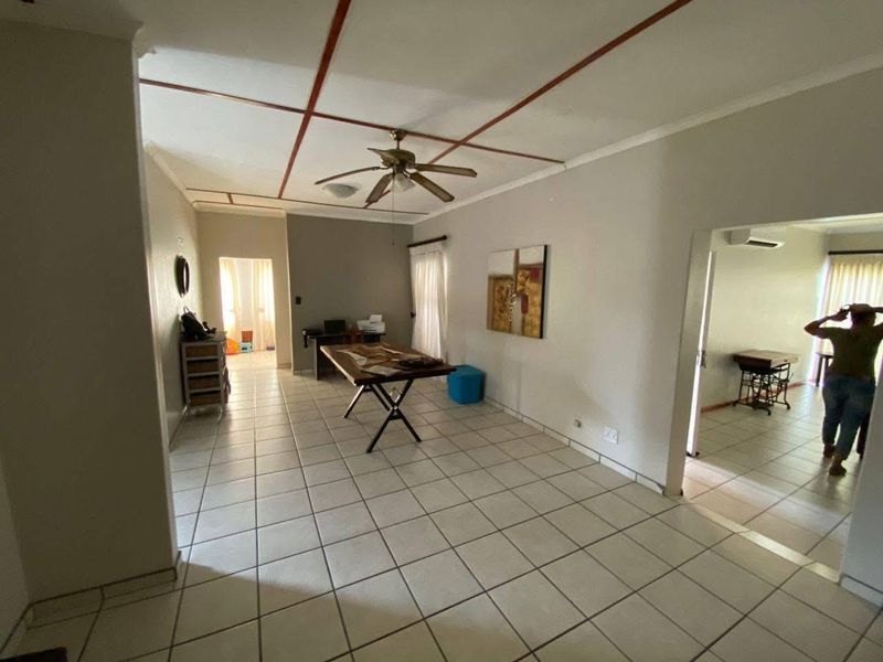 House for sale - Photo 8